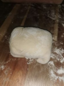 étape 5 du naan fromage : verrouillage de la pâte avec le rfromage